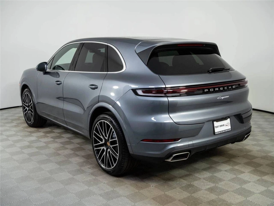 2026 Porsche 9Y0/9Y3 Cayenne - Image 3 of 5
