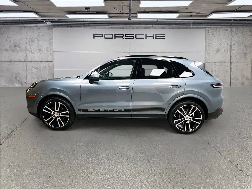 2026 Porsche 9Y0/9Y3 Cayenne - Image 16 of 31