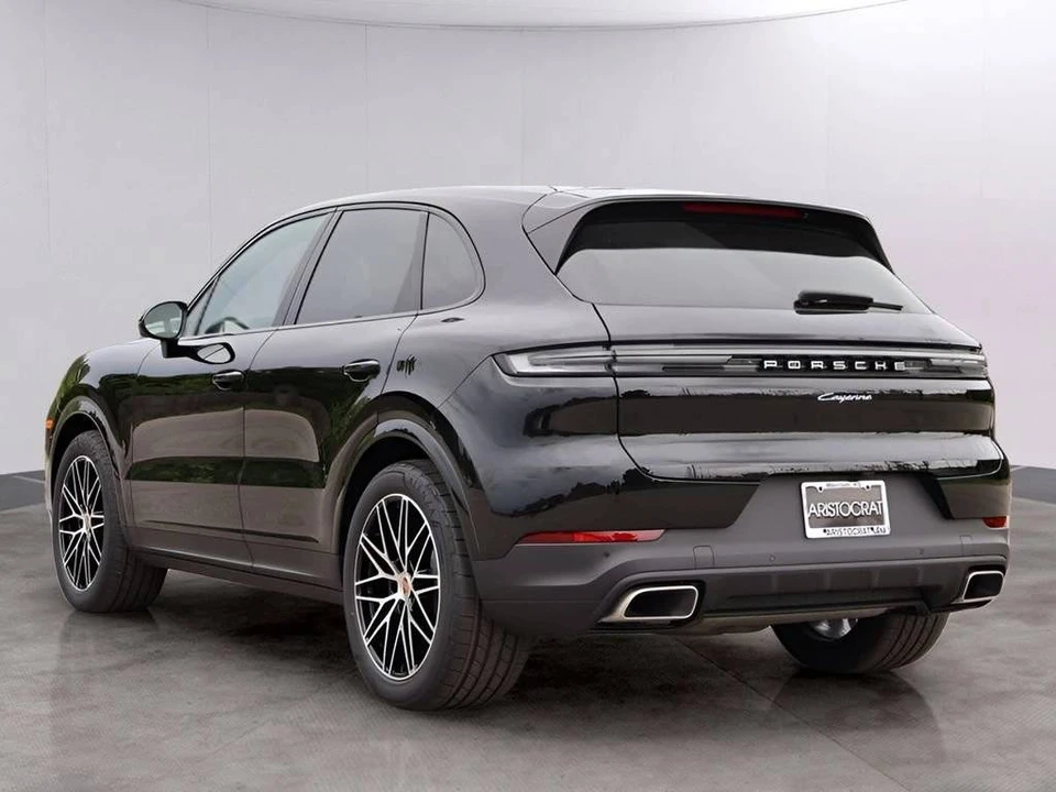 2026 Porsche 9Y0/9Y3 Cayenne - Image 3 of 5