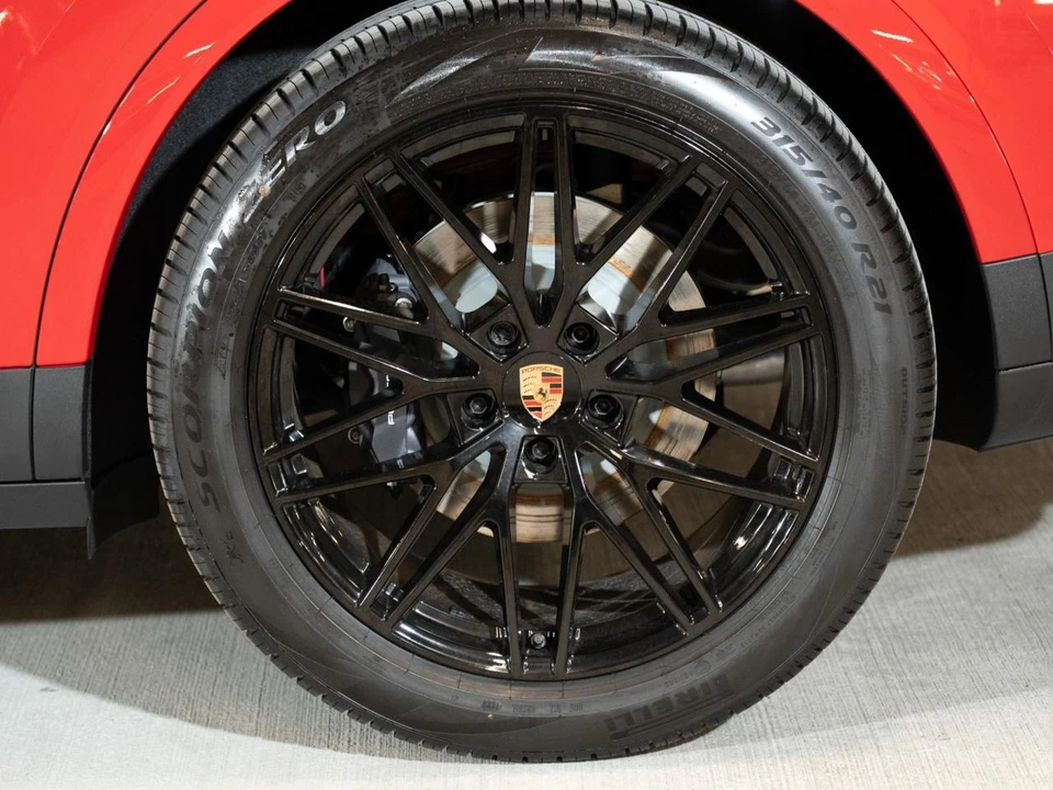 2026 Porsche 9Y0/9Y3 Cayenne - Image 11 of 30