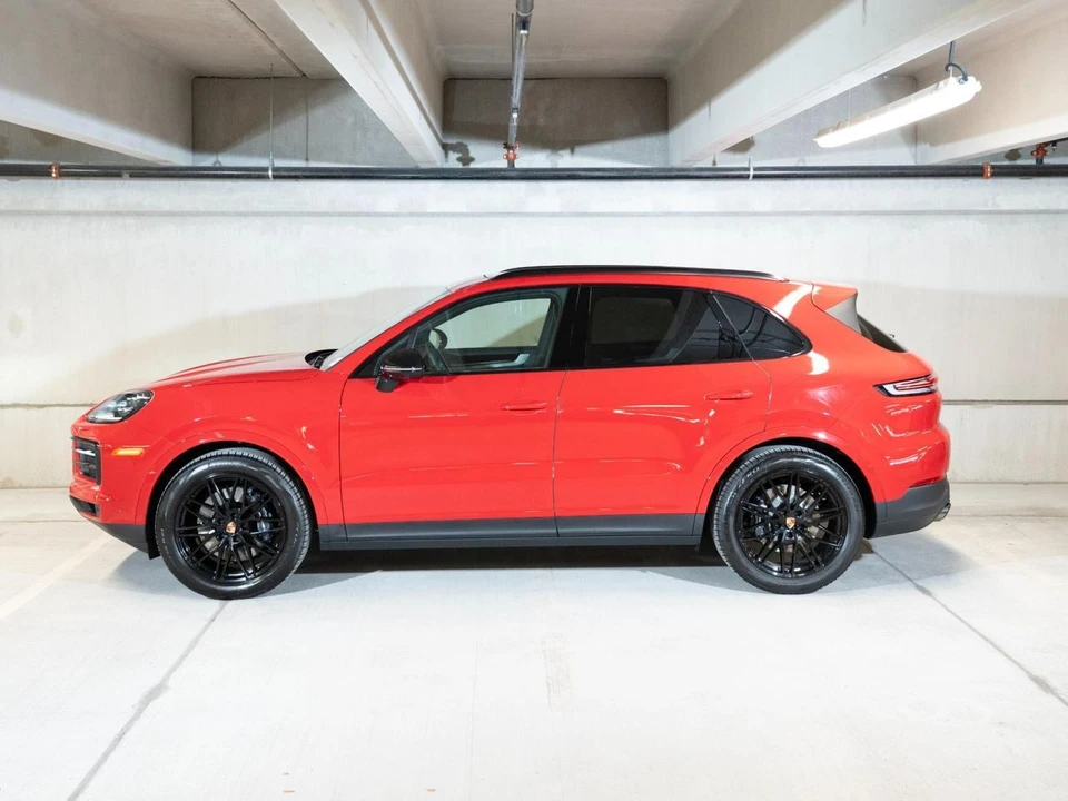 2026 Porsche 9Y0/9Y3 Cayenne - Image 2 of 30