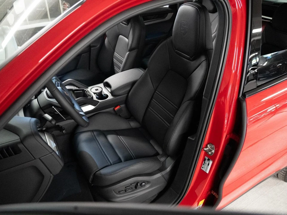 2026 Porsche 9Y0/9Y3 Cayenne - Image 5 of 30