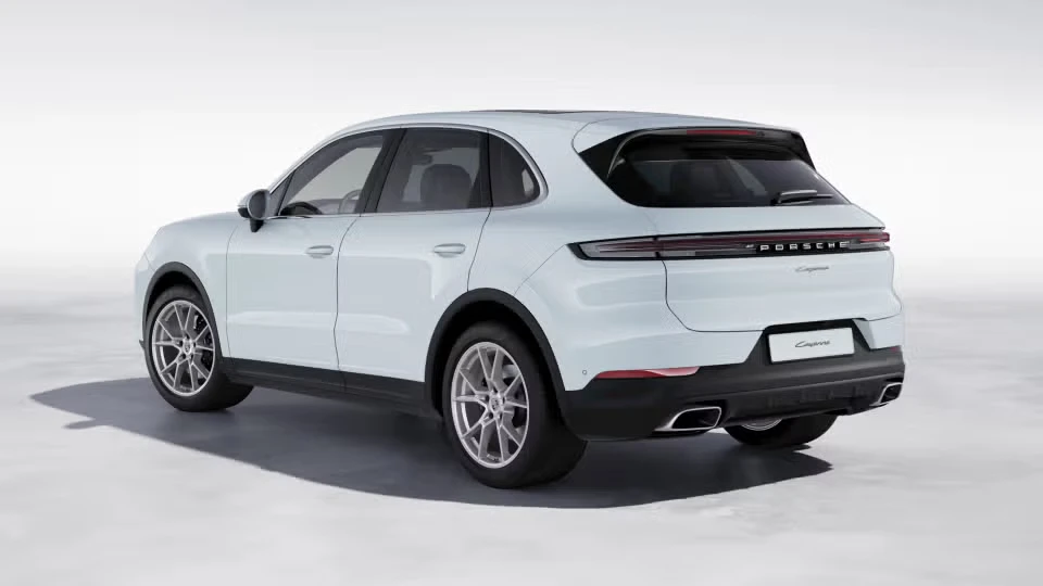 2026 Porsche Cayenne - Image 19 of 30