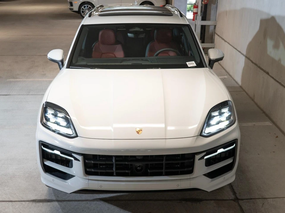 2026 Porsche 9Y0/9Y3 Cayenne - Image 6 of 28