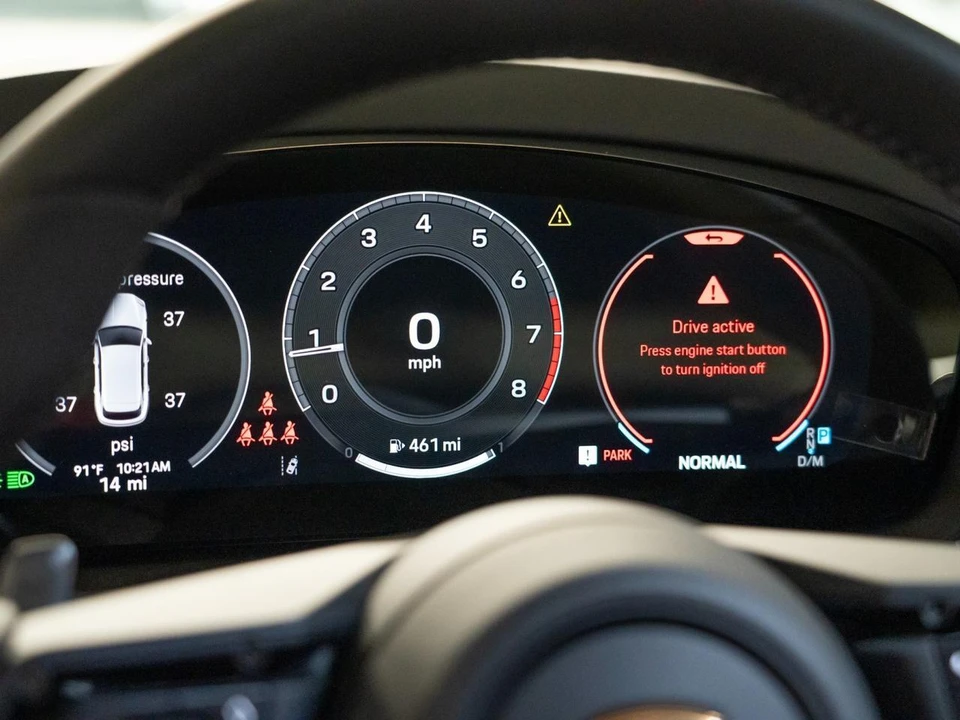 2026 Porsche 9Y0/9Y3 Cayenne - Image 19 of 28