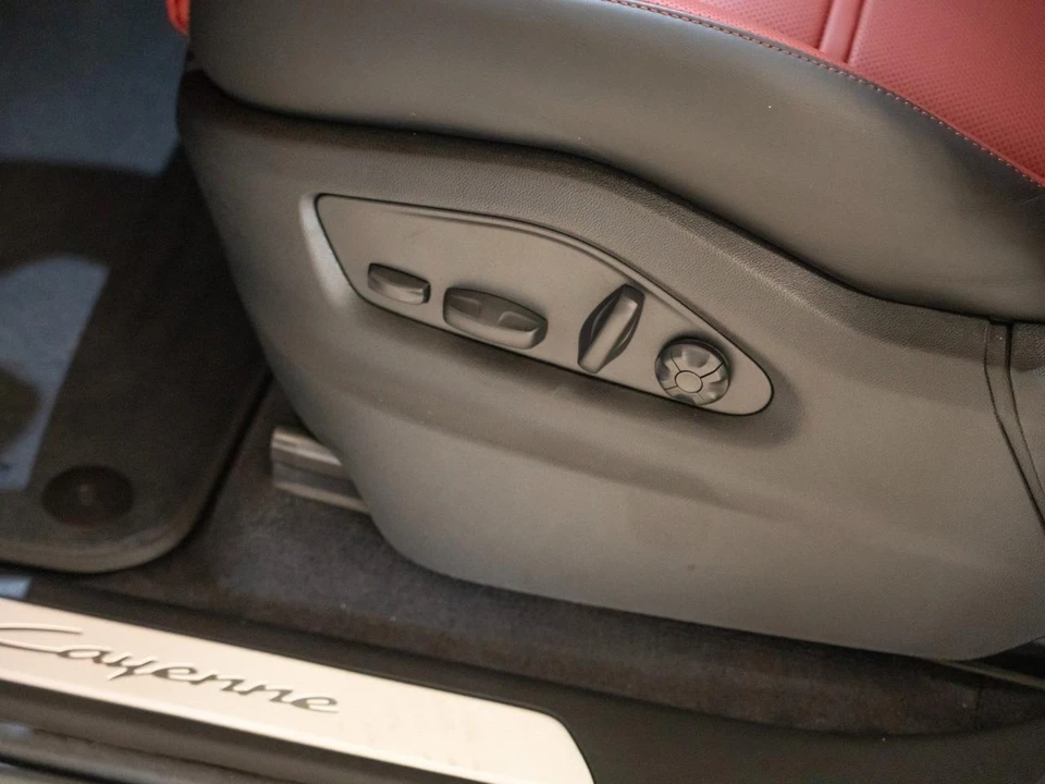 2026 Porsche 9Y0/9Y3 Cayenne - Image 13 of 28