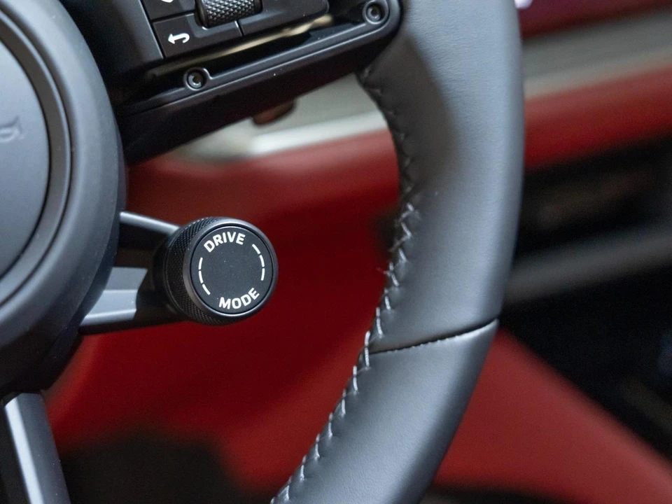 2026 Porsche 9Y0/9Y3 Cayenne - Image 22 of 28