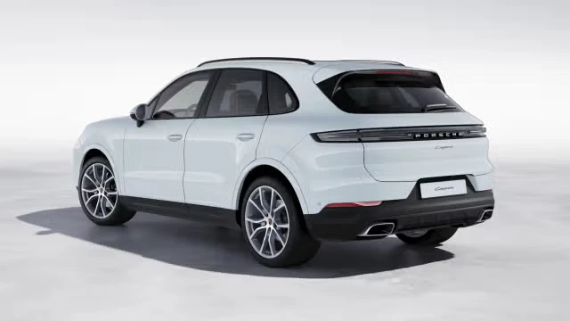 2026 Porsche Cayenne - Image 18 of 30