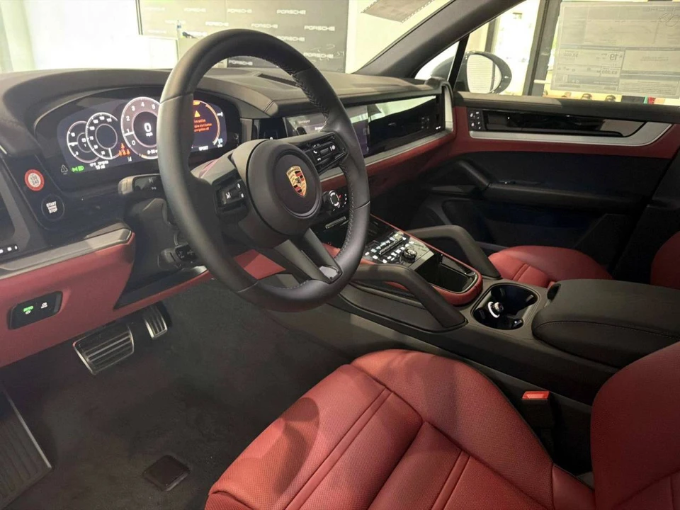 2026 Porsche 9Y0/9Y3 Cayenne - Image 4 of 5