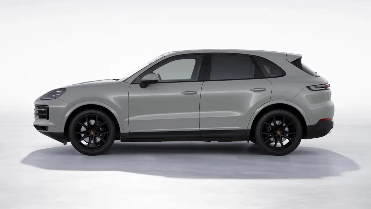 2026 Porsche Cayenne - Image 12 of 30