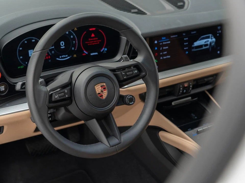 2026 Porsche 9Y0/9Y3 Cayenne - Image 20 of 31