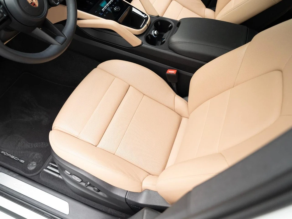 2026 Porsche 9Y0/9Y3 Cayenne - Image 17 of 31