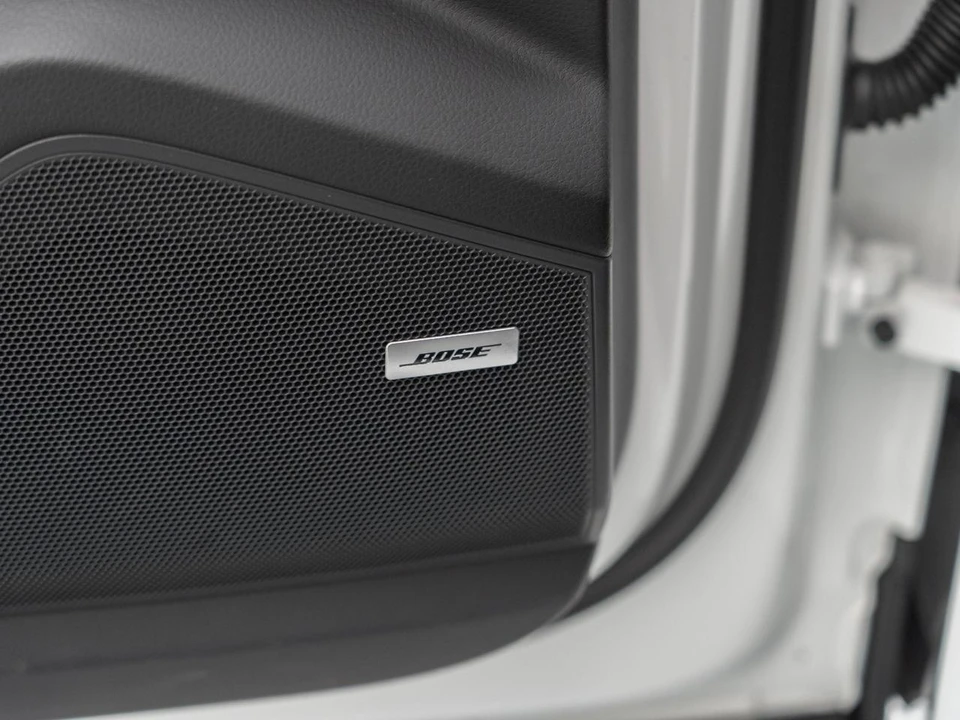 2026 Porsche 9Y0/9Y3 Cayenne - Image 23 of 31