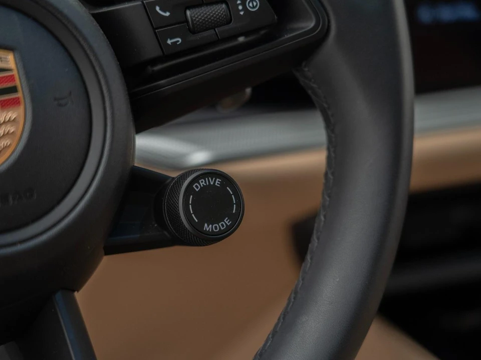 2026 Porsche 9Y0/9Y3 Cayenne - Image 27 of 31