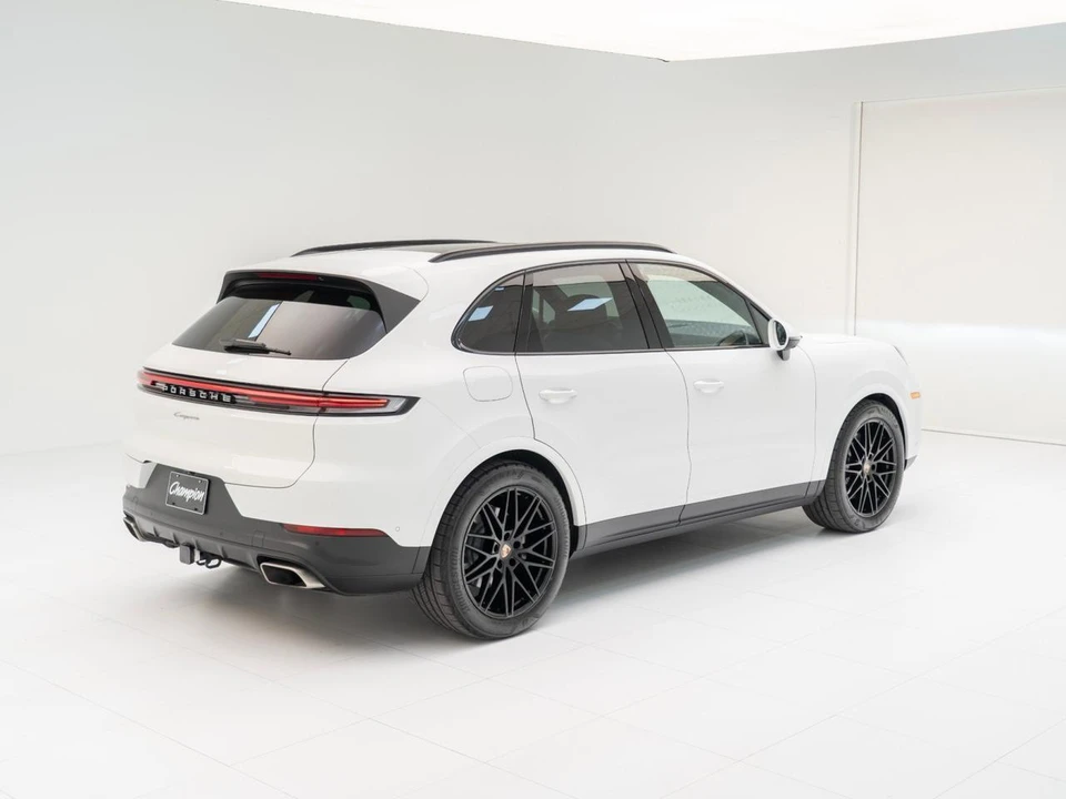 2026 Porsche 9Y0/9Y3 Cayenne - Image 10 of 31