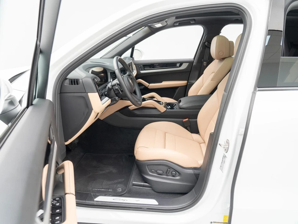 2026 Porsche 9Y0/9Y3 Cayenne - Image 18 of 31