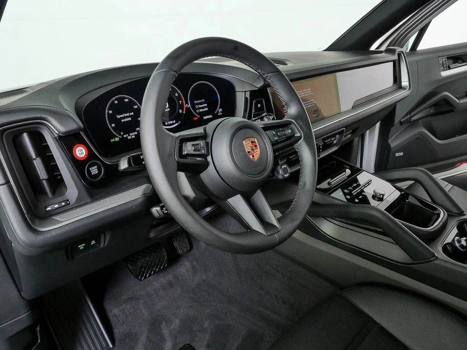 2026 Porsche 9Y0/9Y3 Cayenne - Image 4 of 5
