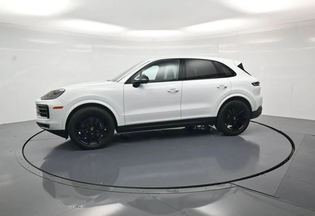 2026 Porsche 9Y0/9Y3 Cayenne - Image 2 of 4