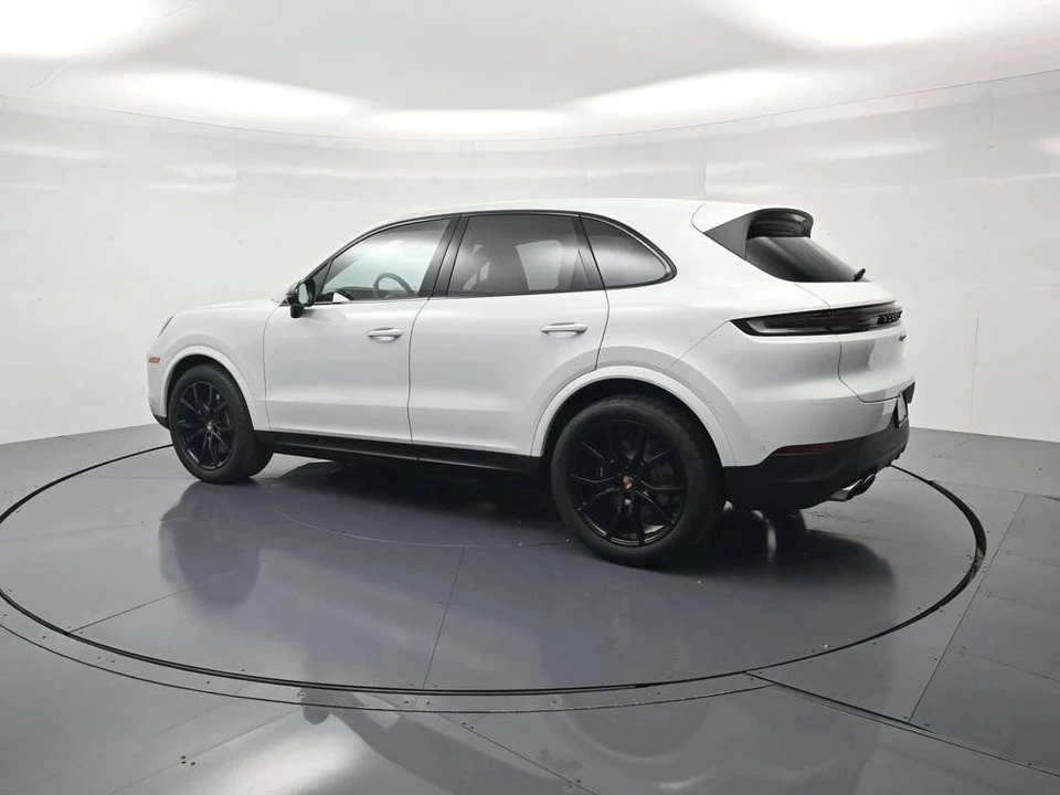 2026 Porsche 9Y0/9Y3 Cayenne - Image 3 of 4