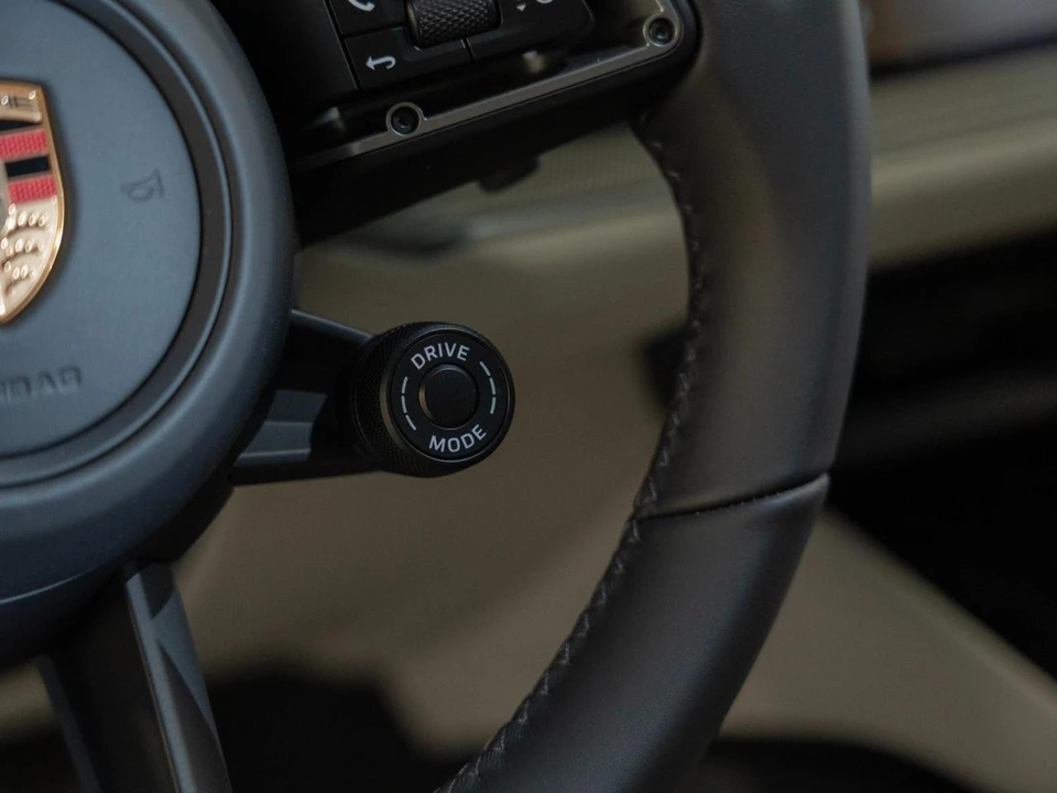 2026 Porsche 9Y0/9Y3 Cayenne - Image 23 of 28