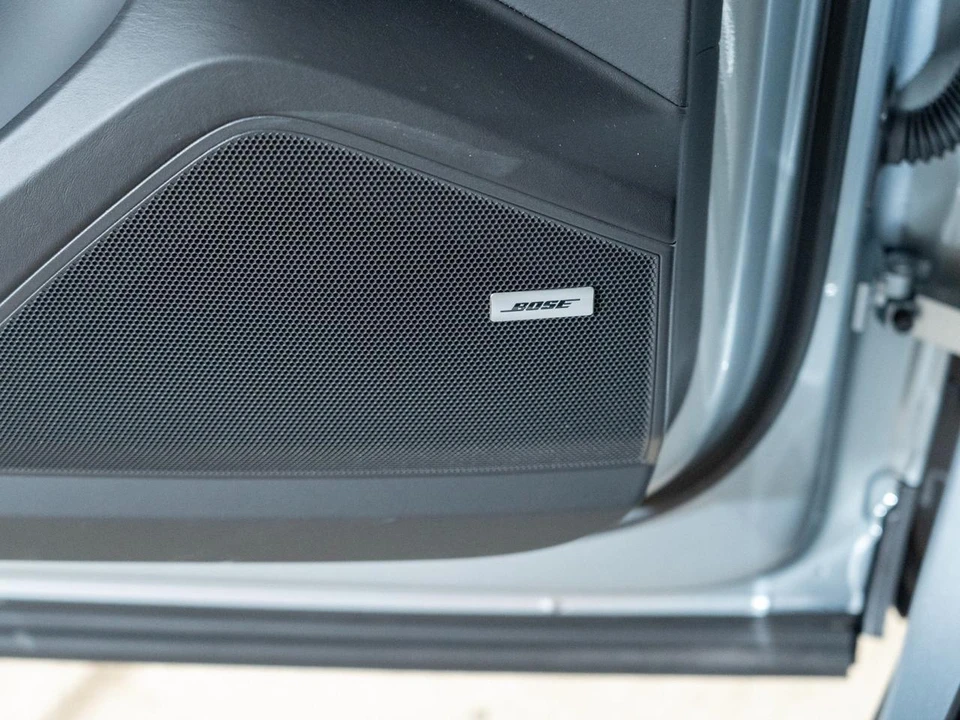 2026 Porsche 9Y0/9Y3 Cayenne - Image 18 of 28