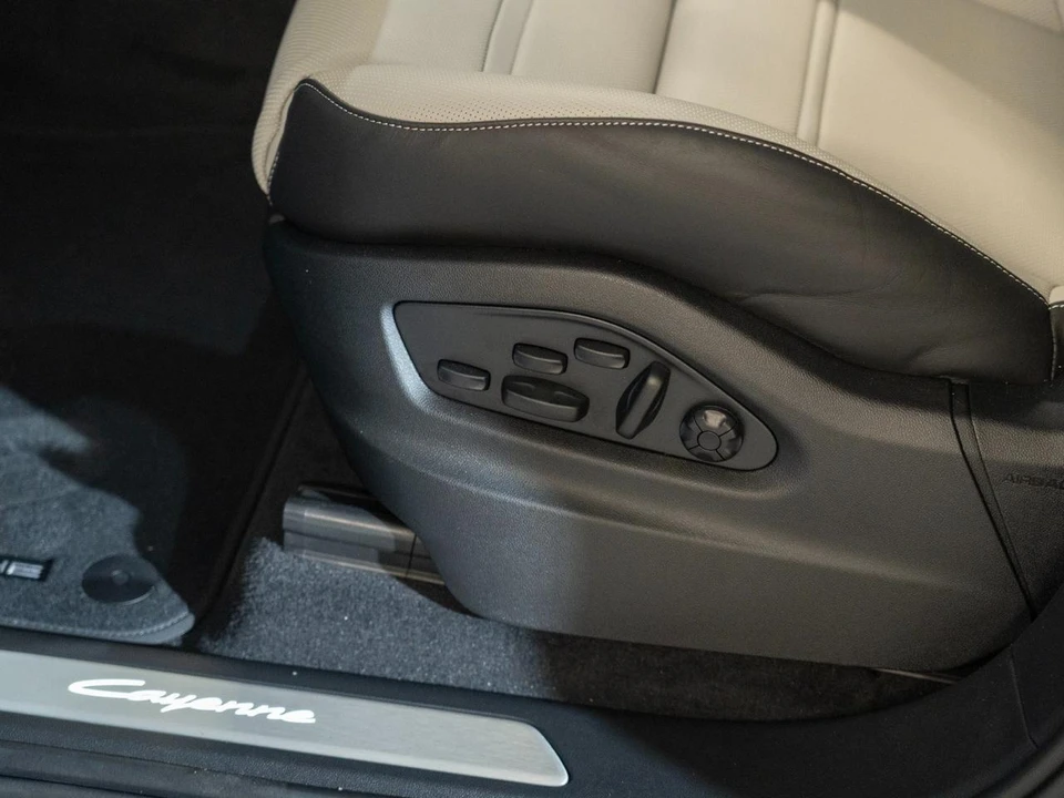 2026 Porsche 9Y0/9Y3 Cayenne - Image 13 of 28