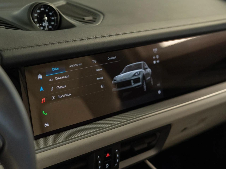 2026 Porsche 9Y0/9Y3 Cayenne - Image 21 of 28