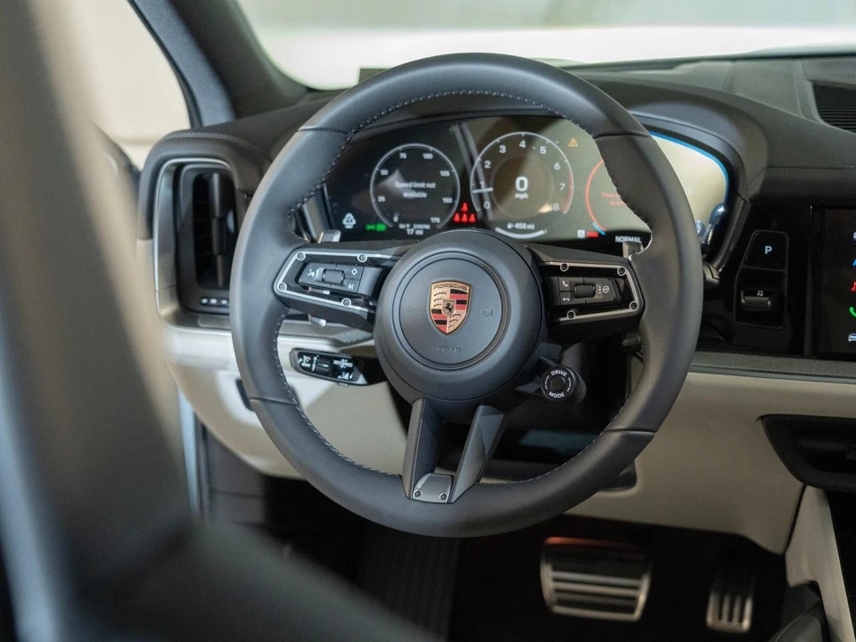 2026 Porsche 9Y0/9Y3 Cayenne - Image 27 of 28
