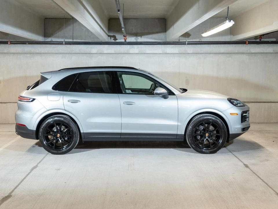 2026 Porsche 9Y0/9Y3 Cayenne - Image 8 of 28
