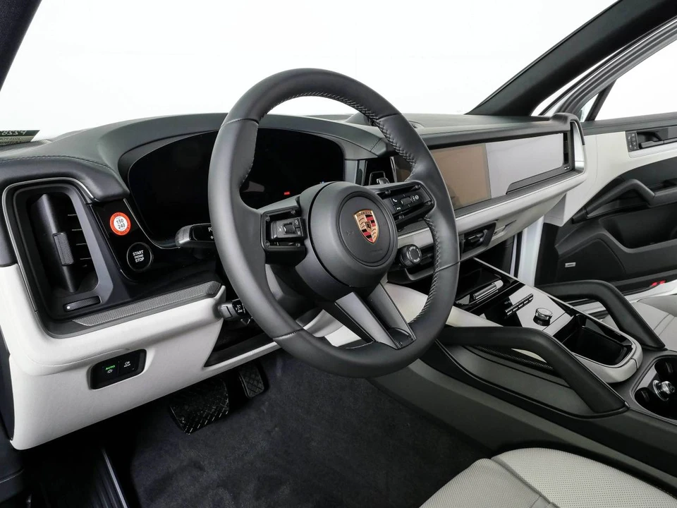 2026 Porsche 9Y0/9Y3 Cayenne - Image 4 of 5