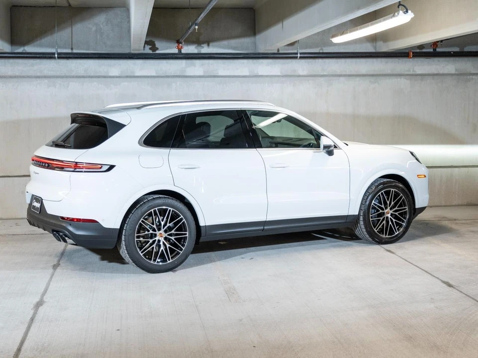 2026 Porsche 9Y0/9Y3 Cayenne - Image 9 of 28