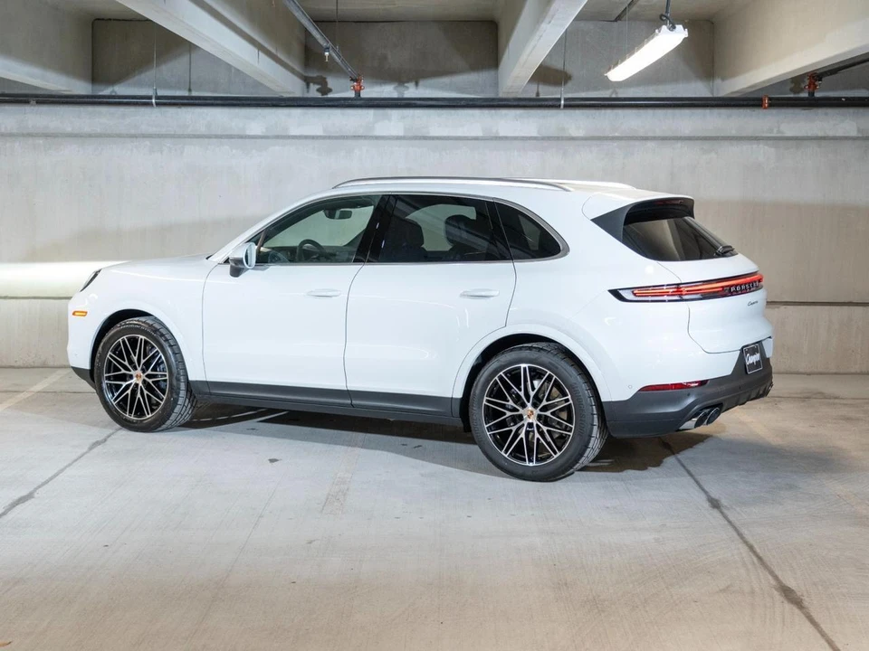 2026 Porsche 9Y0/9Y3 Cayenne - Image 3 of 28