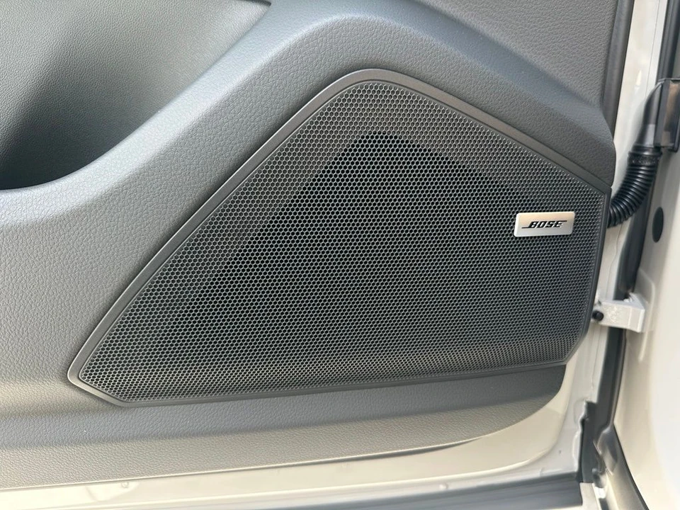 2026 Porsche Cayenne - Image 19 of 31