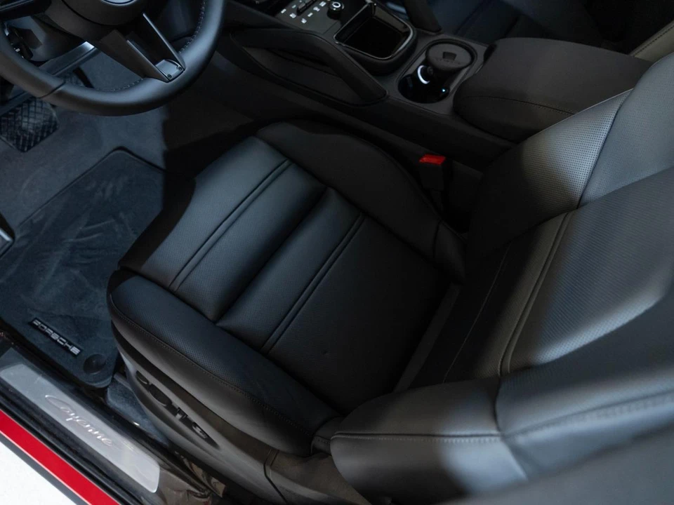 2026 Porsche 9Y0/9Y3 Cayenne - Image 14 of 28