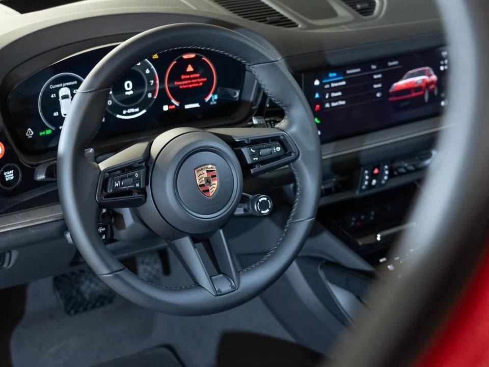 2026 Porsche 9Y0/9Y3 Cayenne - Image 15 of 28