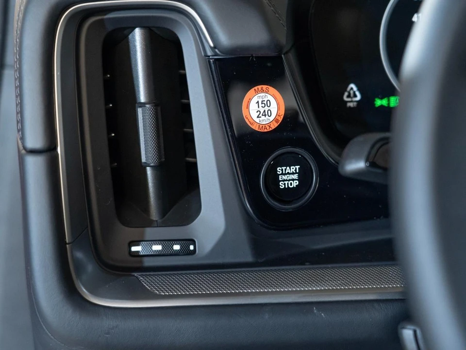 2026 Porsche 9Y0/9Y3 Cayenne - Image 23 of 28