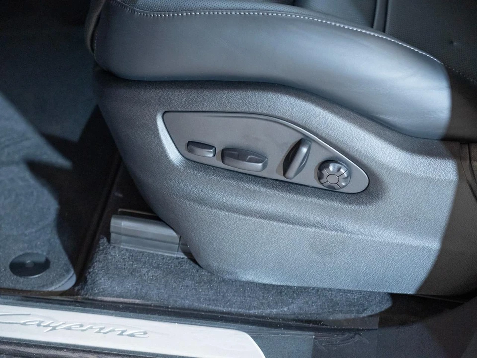 2026 Porsche 9Y0/9Y3 Cayenne - Image 13 of 28