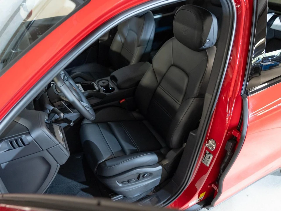 2026 Porsche 9Y0/9Y3 Cayenne - Image 5 of 28