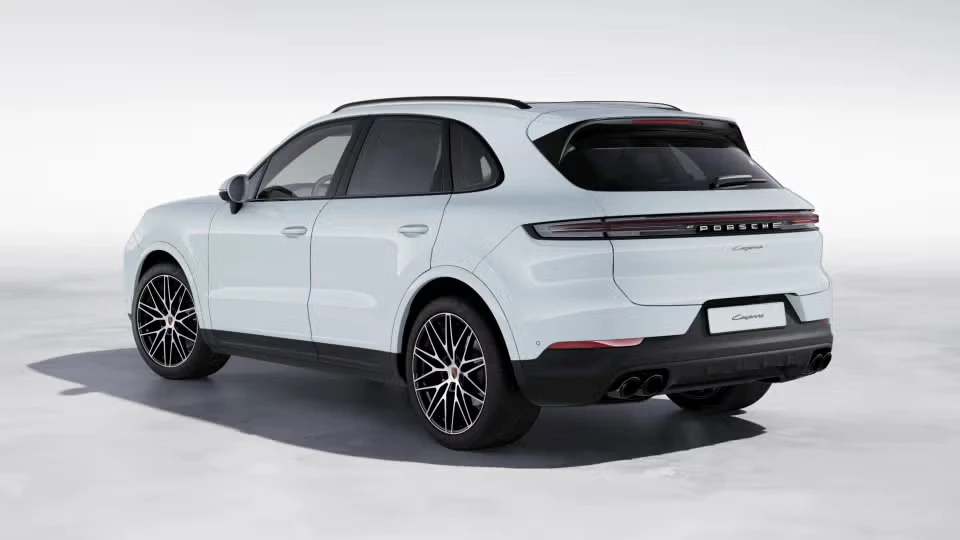 2026 Porsche Cayenne - Image 19 of 30