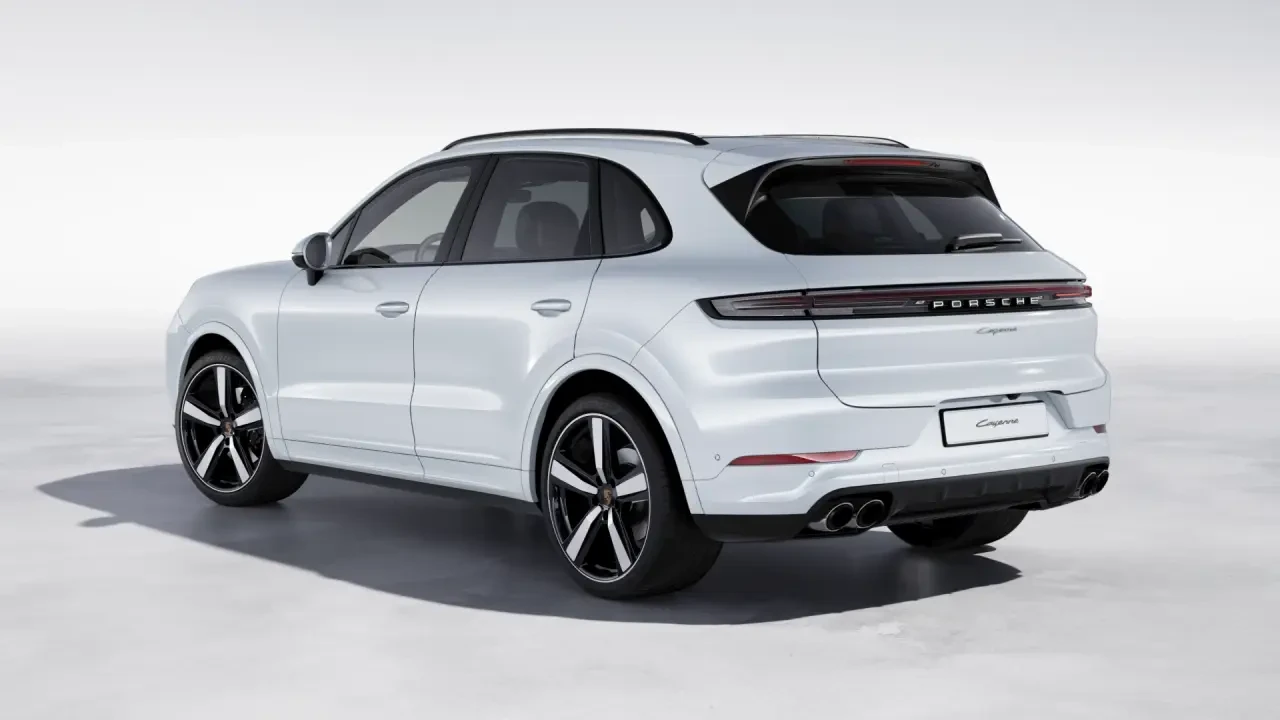 2026 Porsche Cayenne - Image 24 of 30