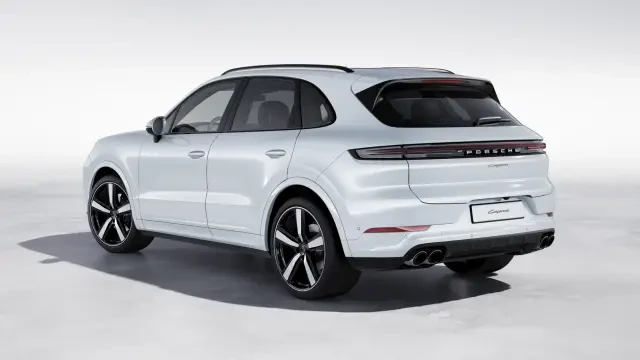 2026 Porsche Cayenne - Image 22 of 30