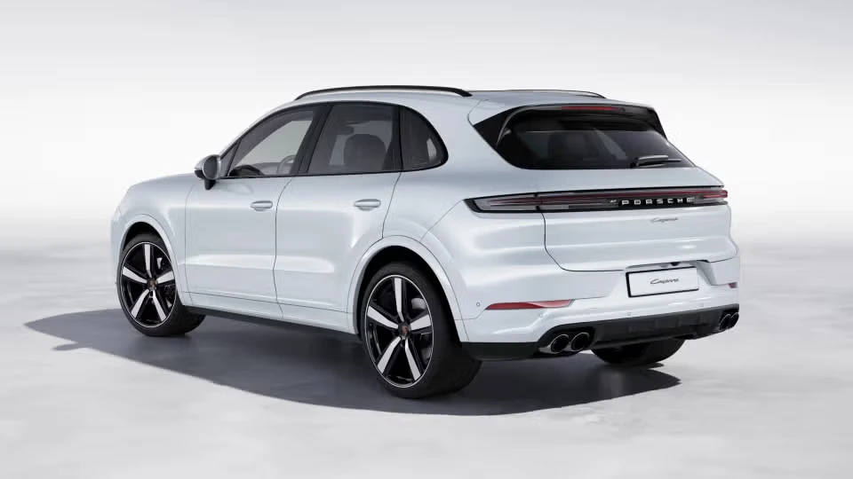 2026 Porsche Cayenne - Image 19 of 30