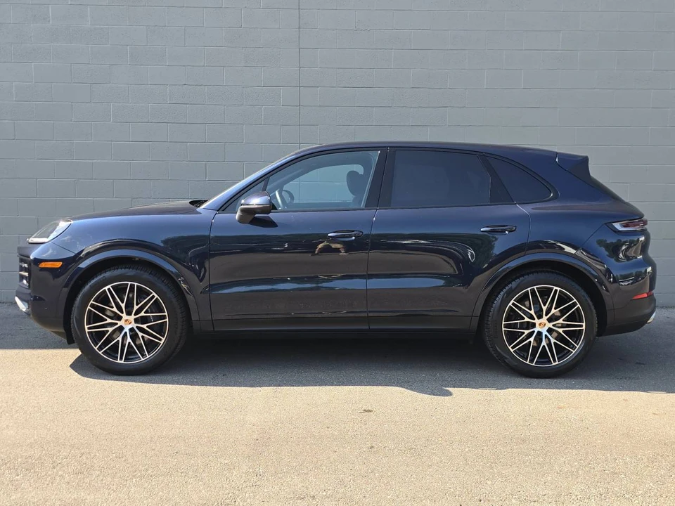 2026 Porsche 9Y0/9Y3 Cayenne - Image 2 of 5