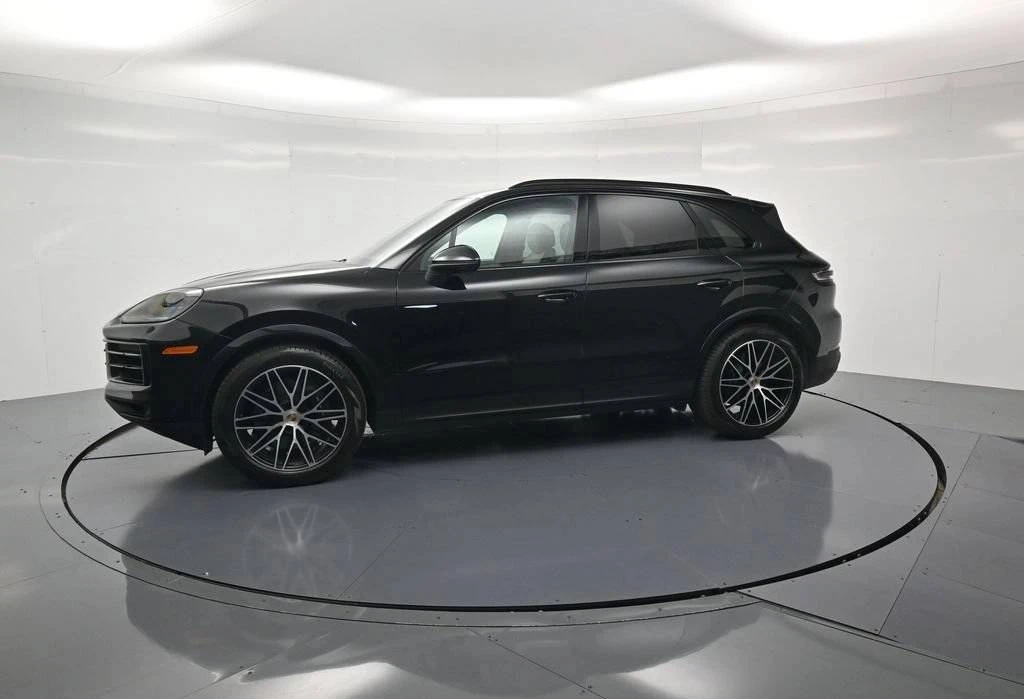 2026 Porsche 9Y0/9Y3 Cayenne - Image 2 of 5