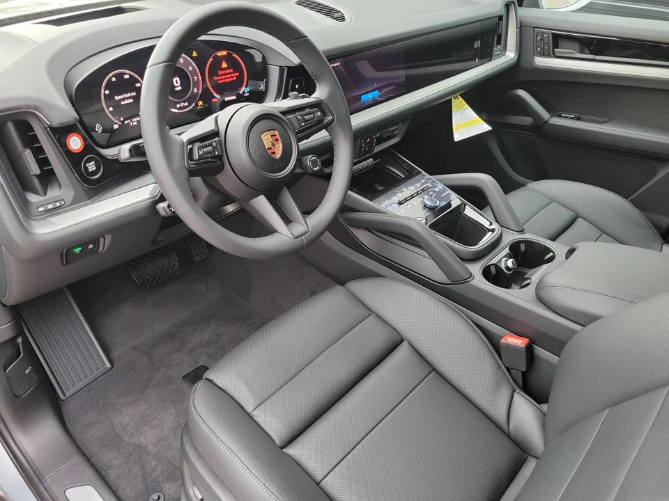 2026 Porsche 9Y0/9Y3 Cayenne - Image 4 of 5