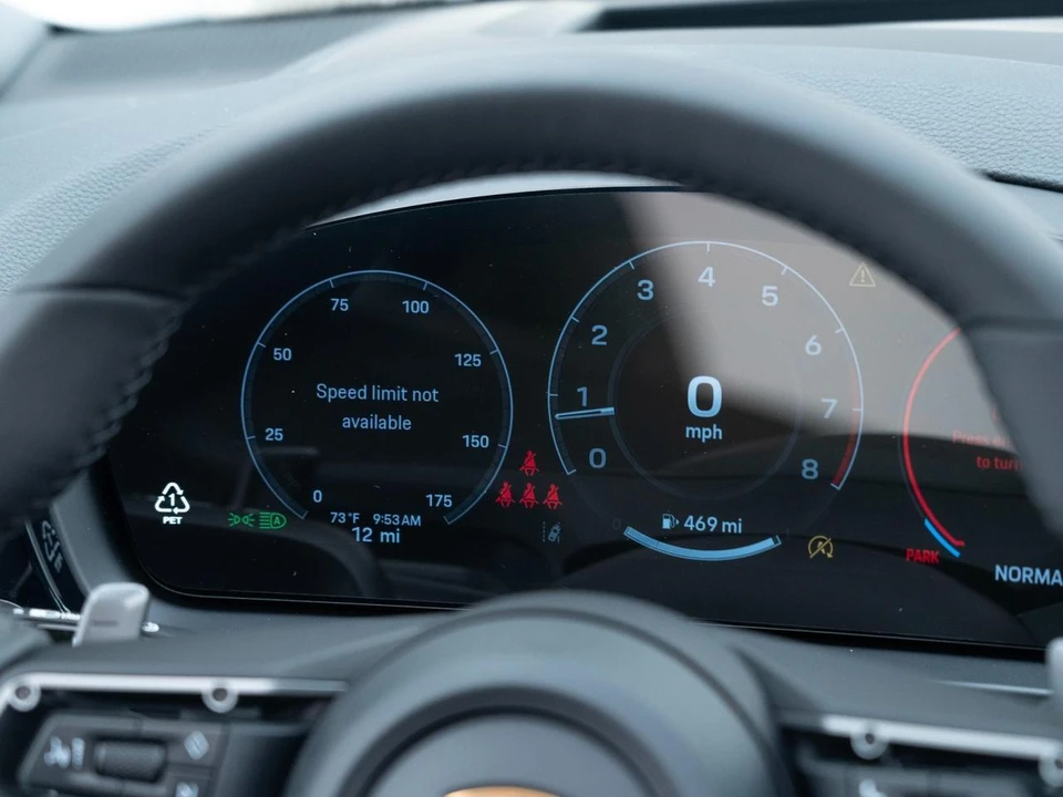 2026 Porsche Cayenne - Image 31 of 31