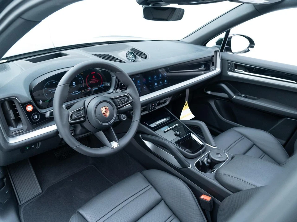 2026 Porsche Cayenne - Image 4 of 31