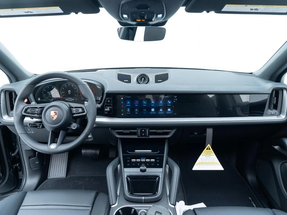2026 Porsche Cayenne - Image 30 of 31