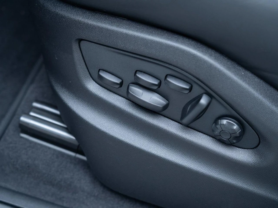 2026 Porsche Cayenne - Image 15 of 31