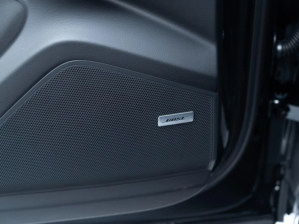 2026 Porsche Cayenne - Image 22 of 31